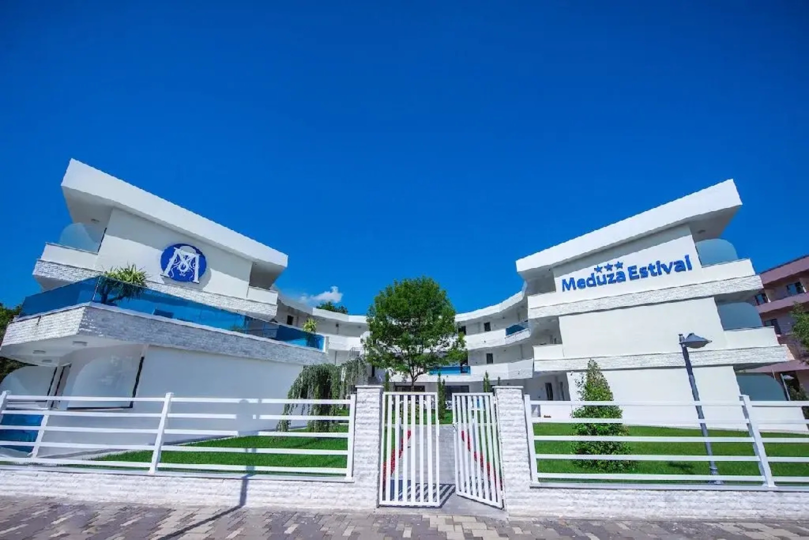 Hotel Meduza Estival