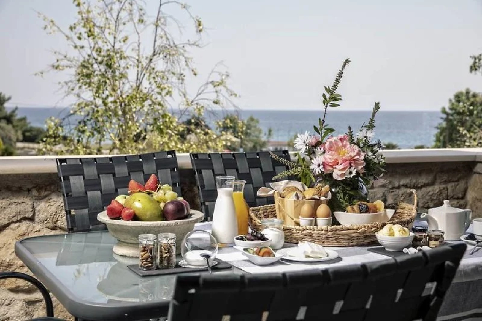 Nefeli Villas & Suites