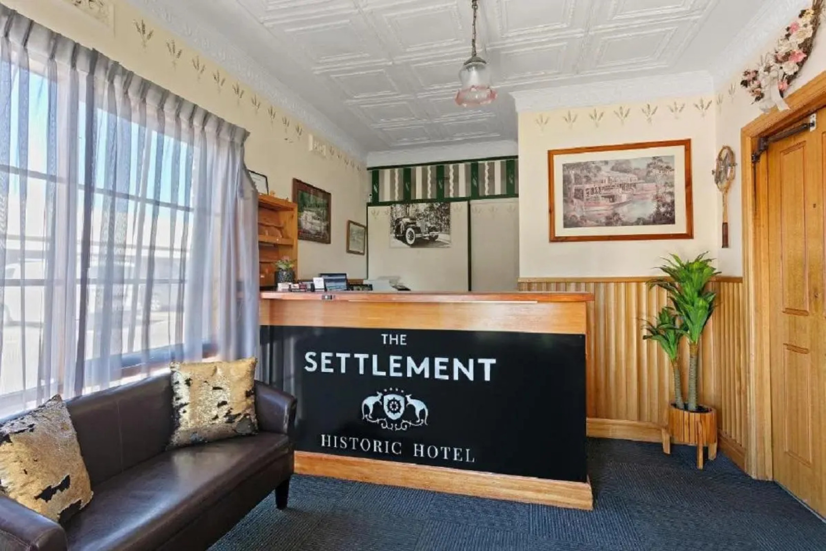 The Settlement Historic Hotel