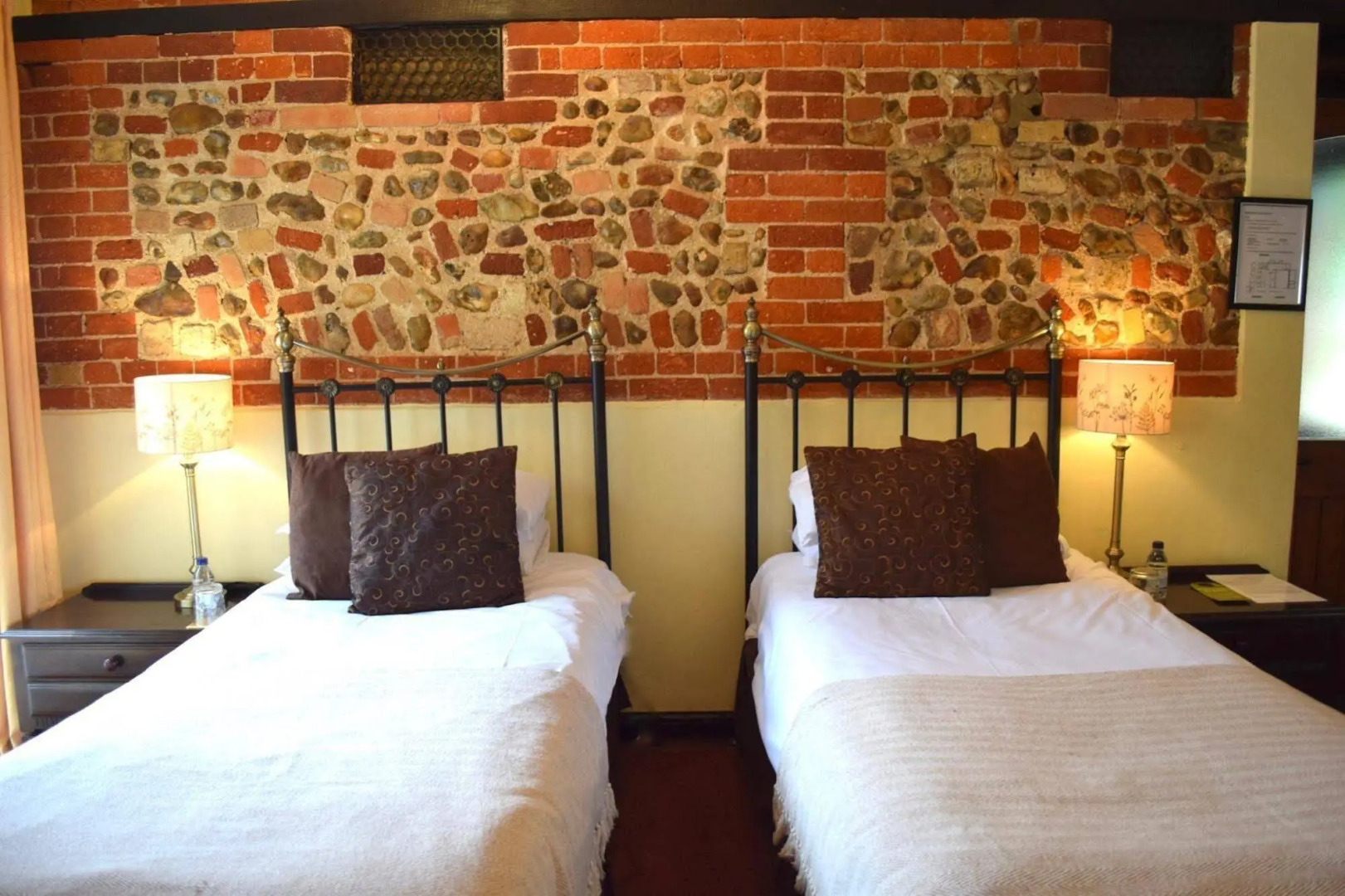 At the Farmhouse Hunters Hall