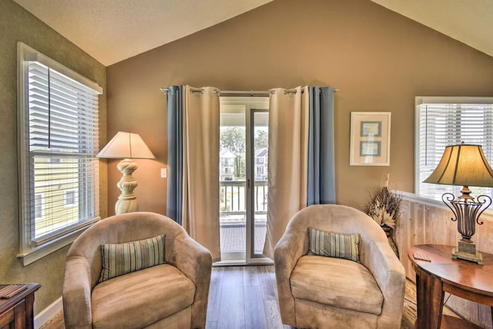 Home w/ Deck in Corolla Light: Walk to Beach!