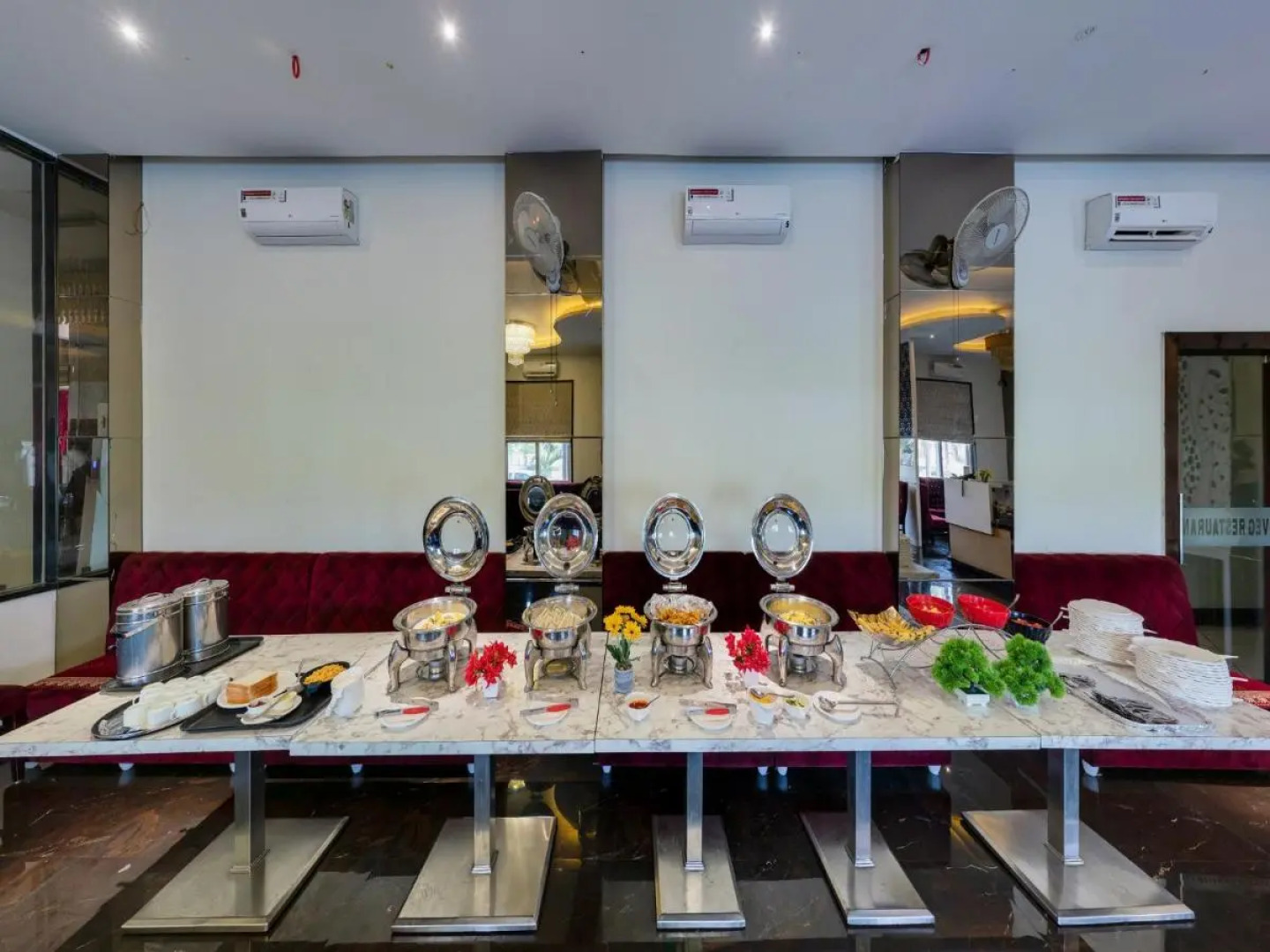 Hotel Chandradeep Regency