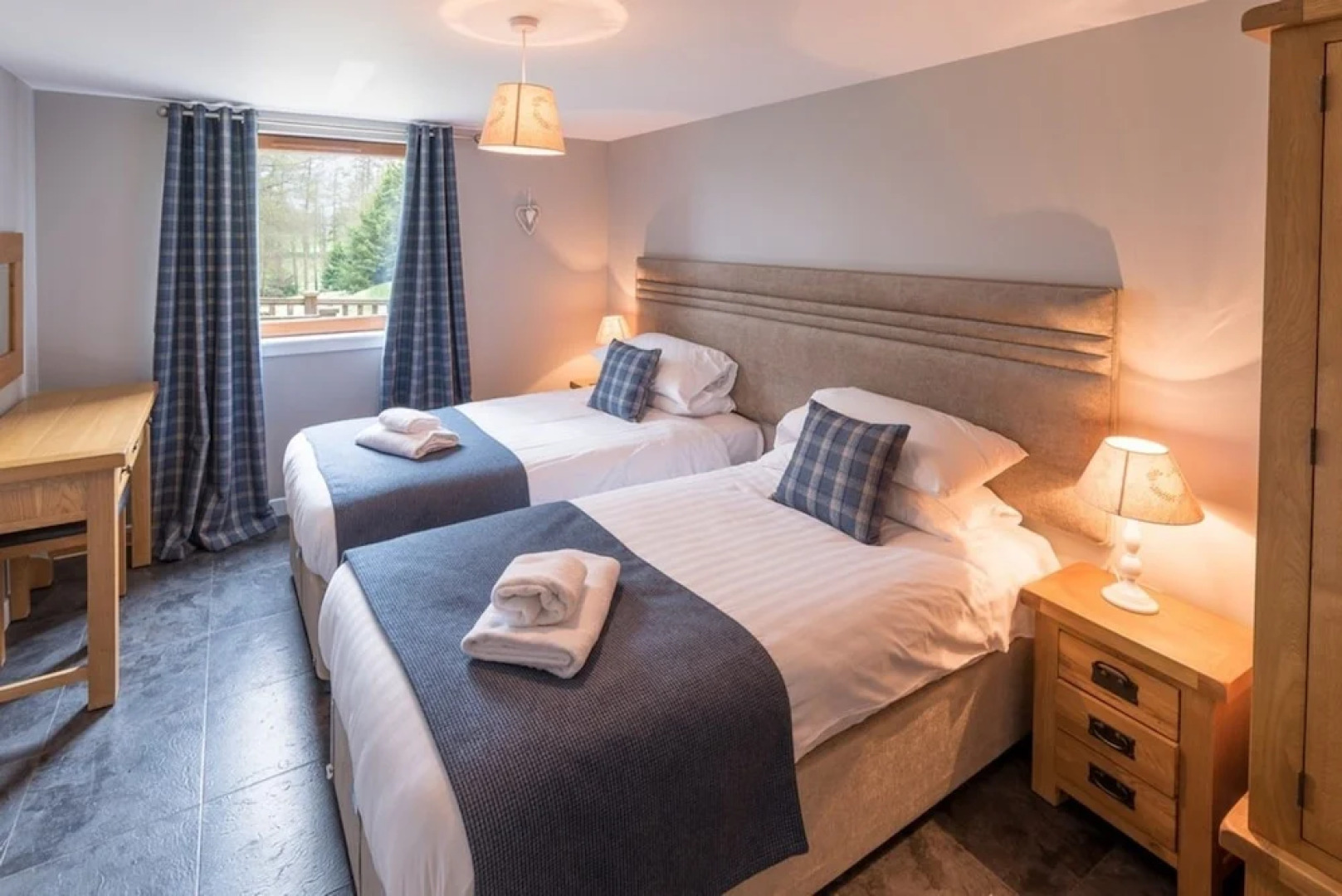 Lord Galloway 31 With Hot Tub, Newton Stewart