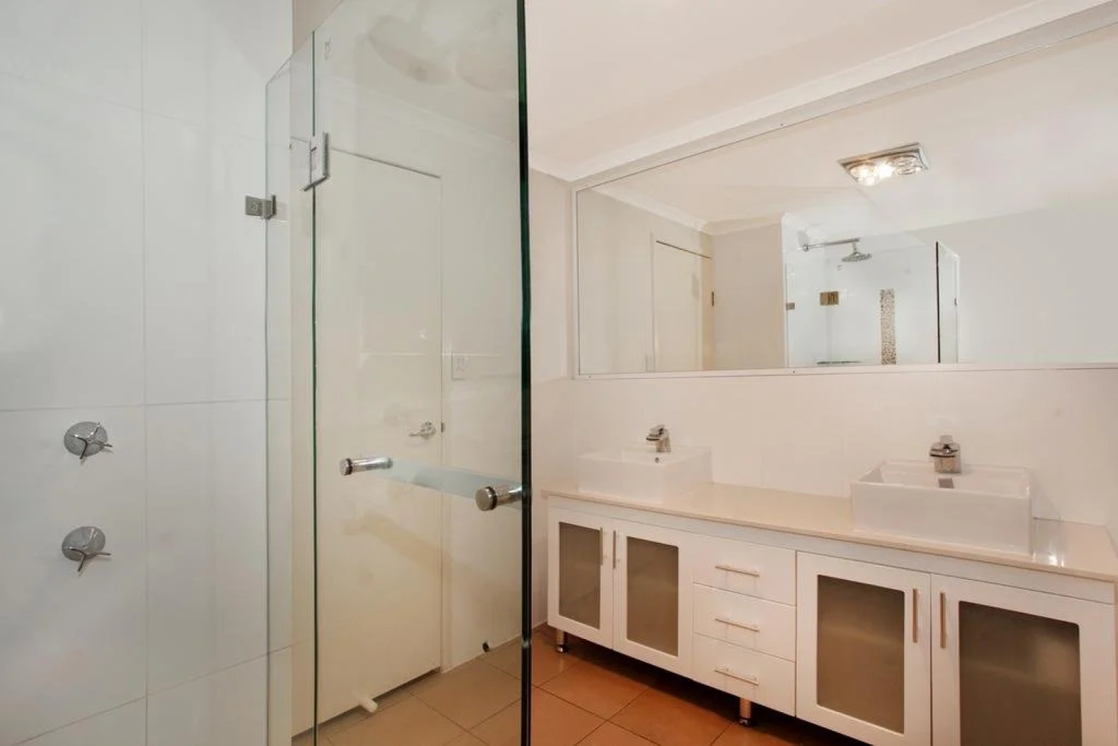 Mayfield 23 Holiday House