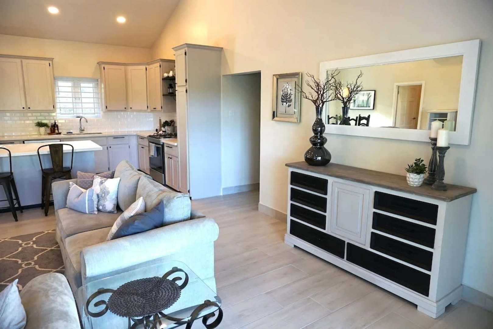The Lane @ Rodney Bay is a newly renovated 3 bedroom house in the heart of Rodney Bay. 3 Home by RedAwning