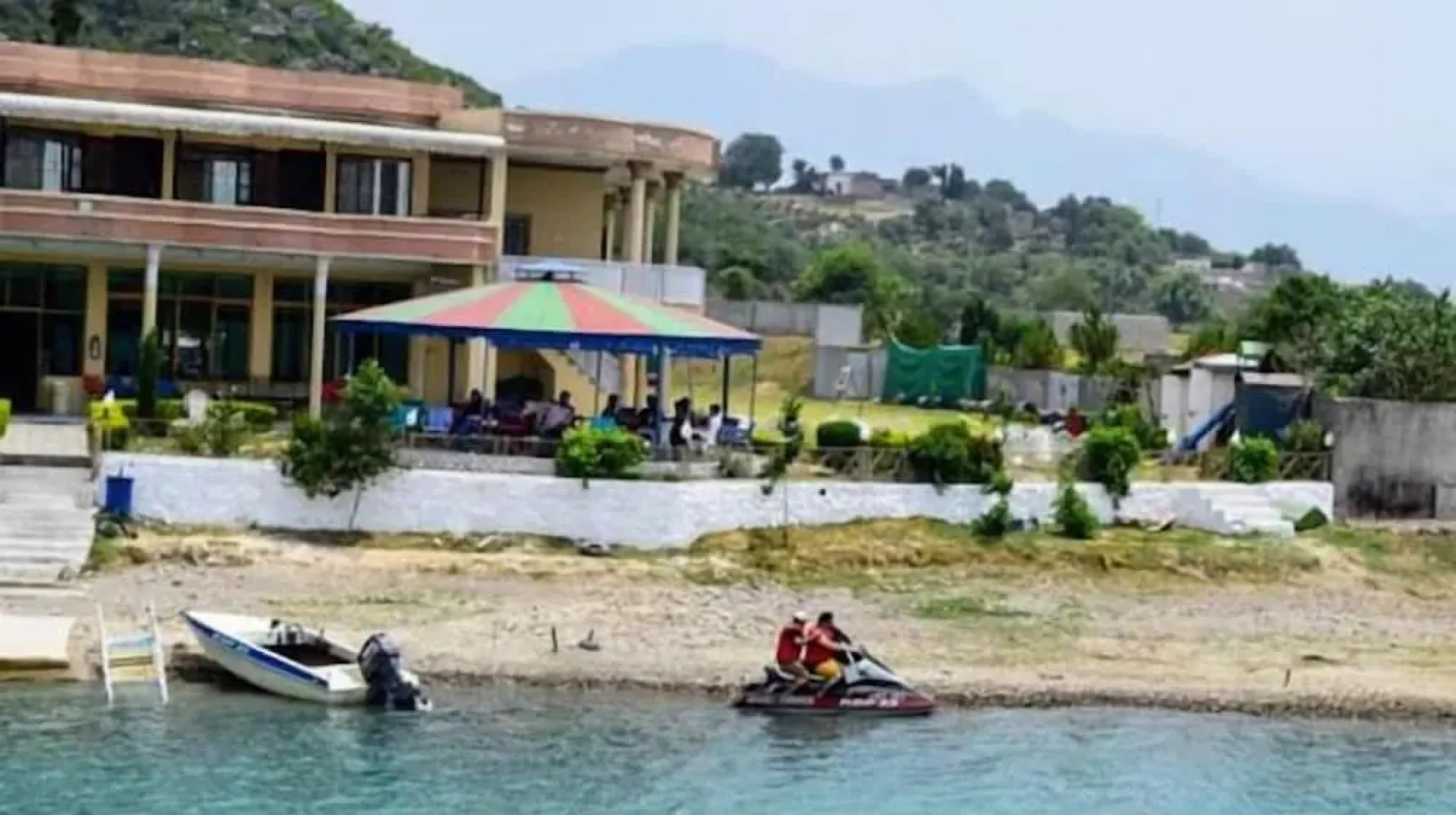 Lake View Hotel & Resort