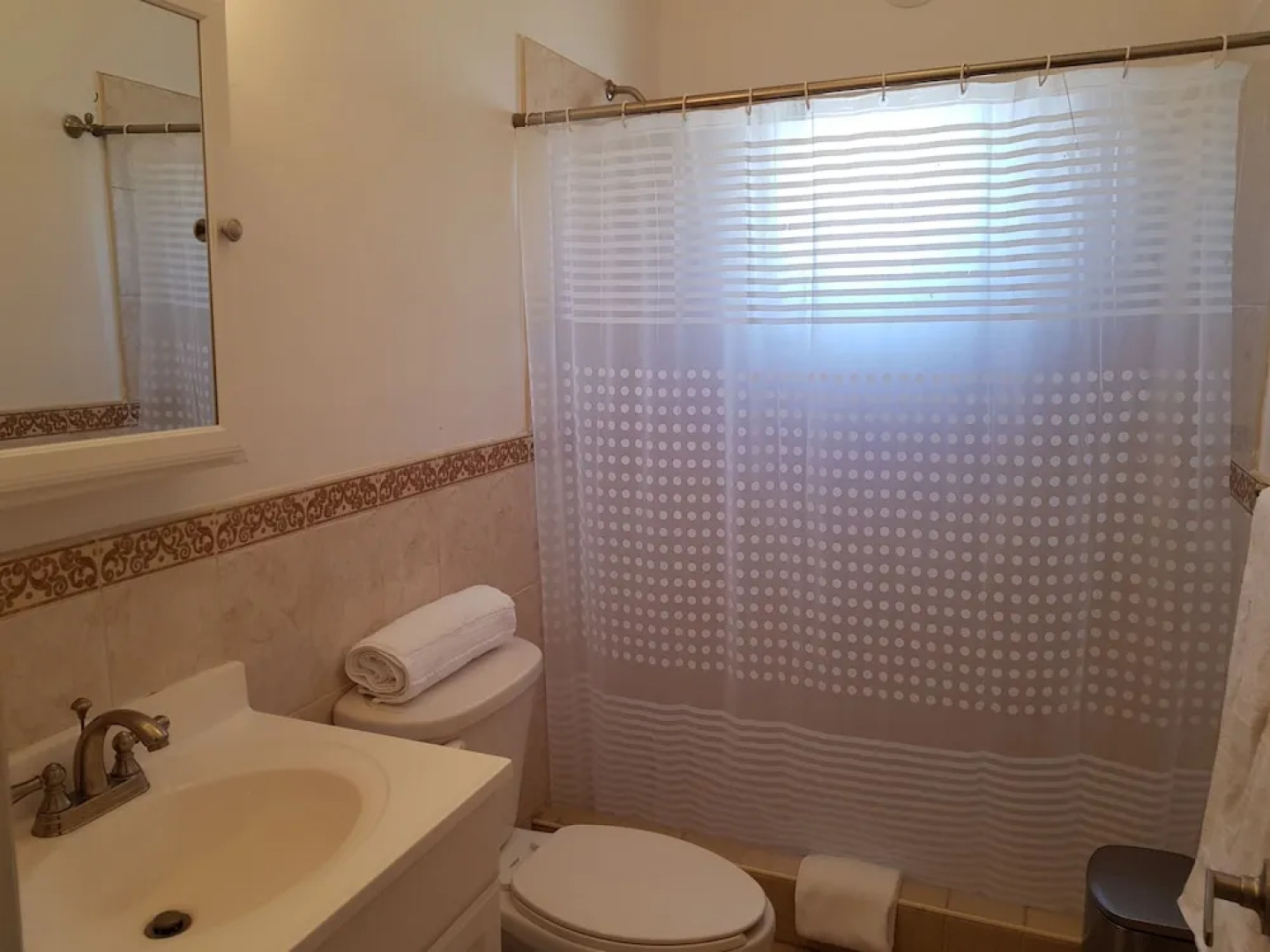 Residencia a 100 mts del consulado