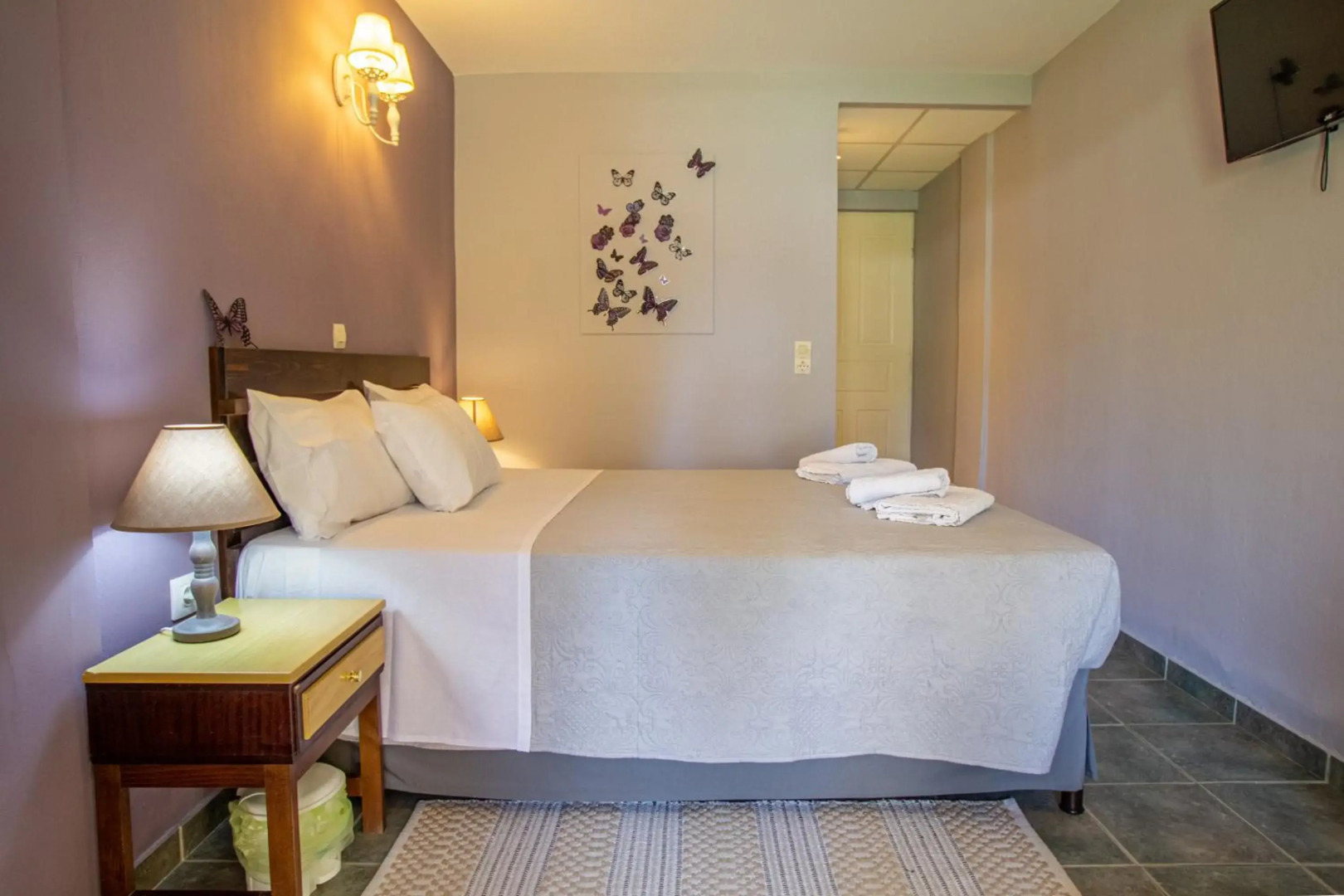 Tellis Holiday Rooms By Hotelius