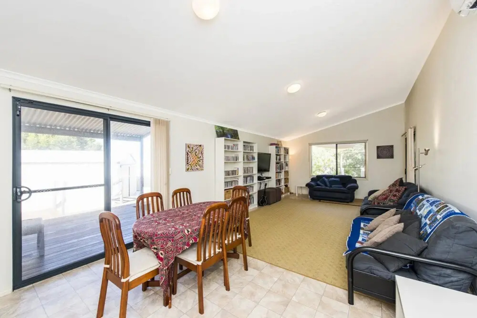 Uppy's Shack - Quiet Location Close to Beach Pet Friendly