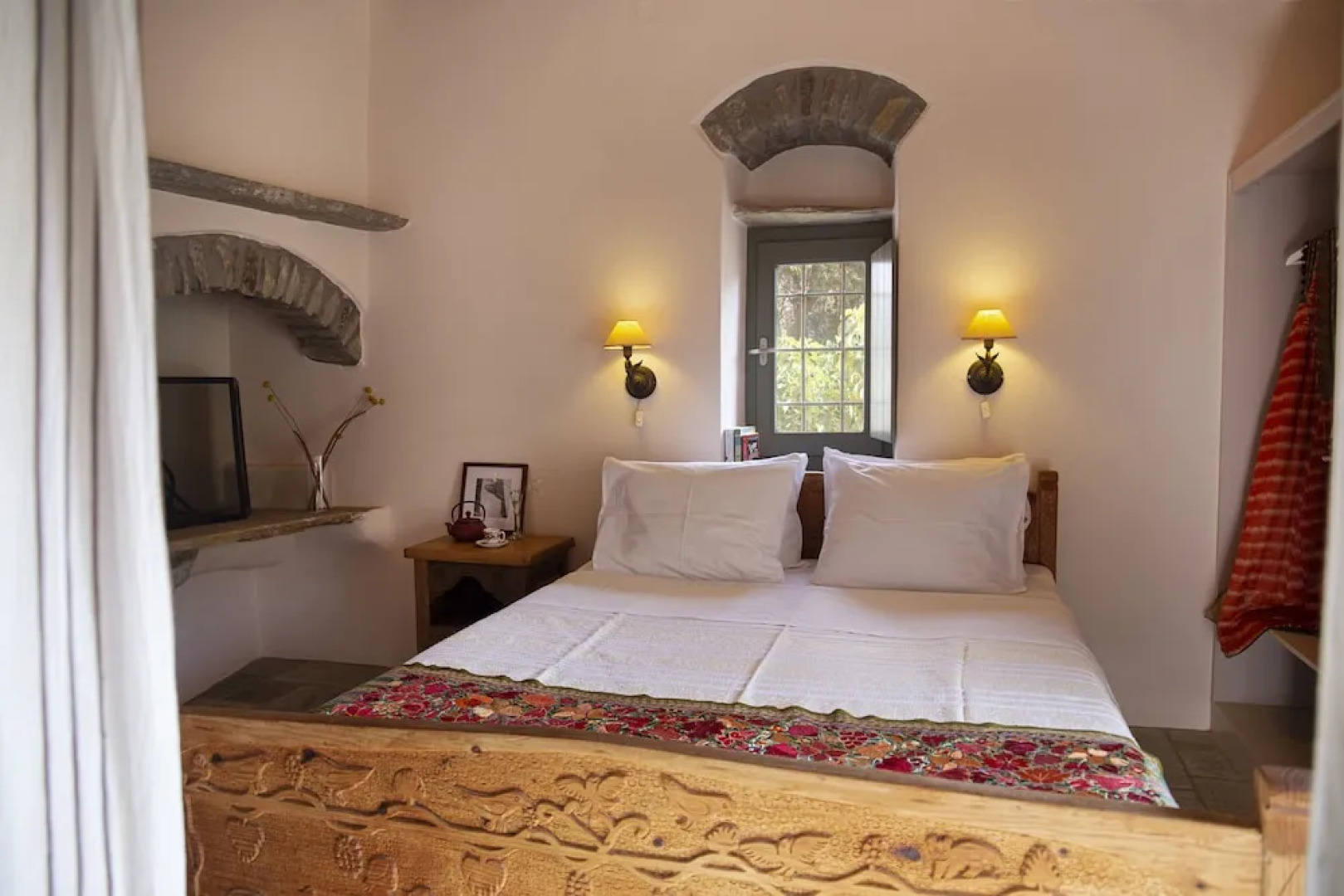 Under the Linden Tree Tinos