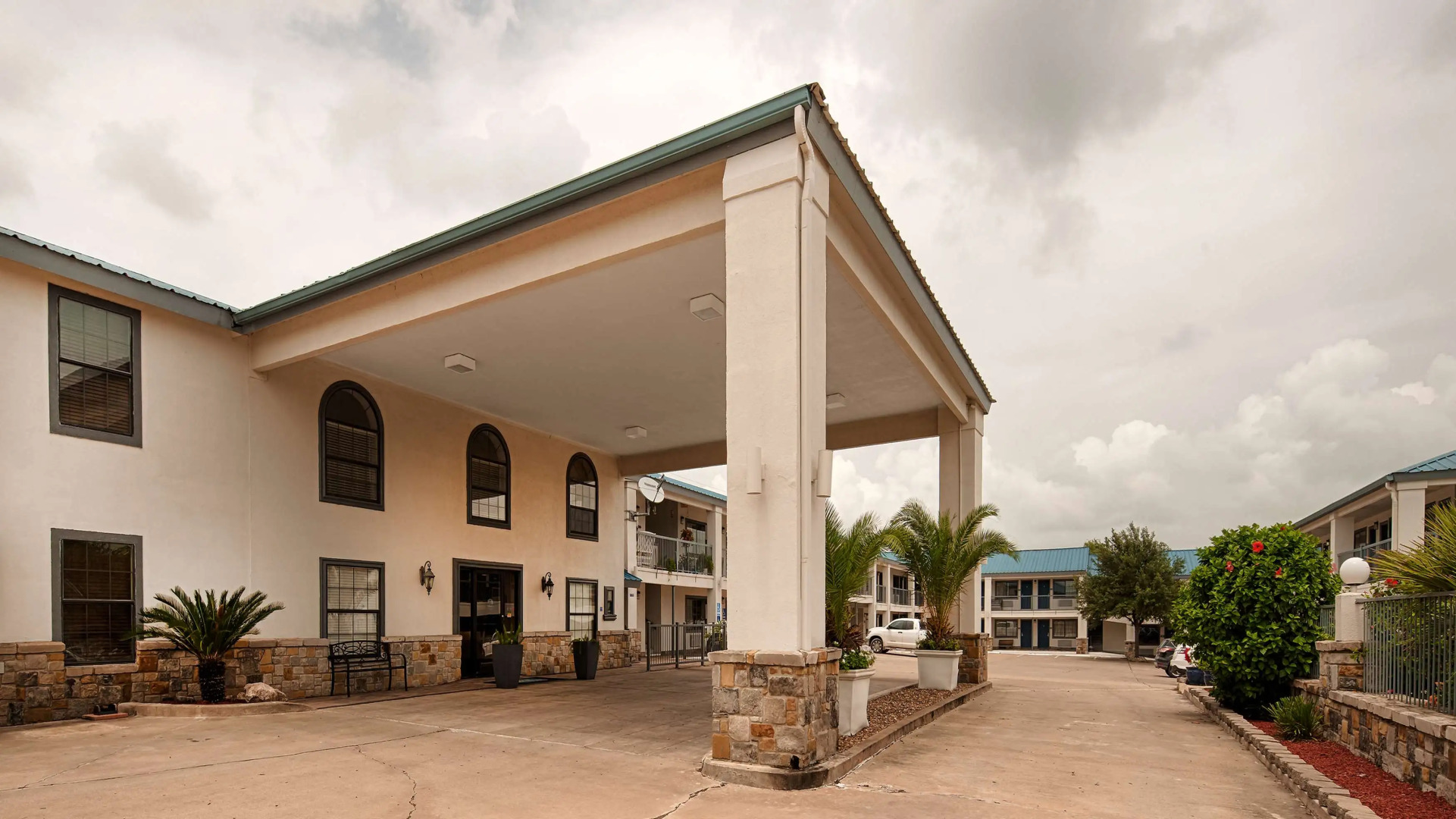 Best Western George West Executive Inn