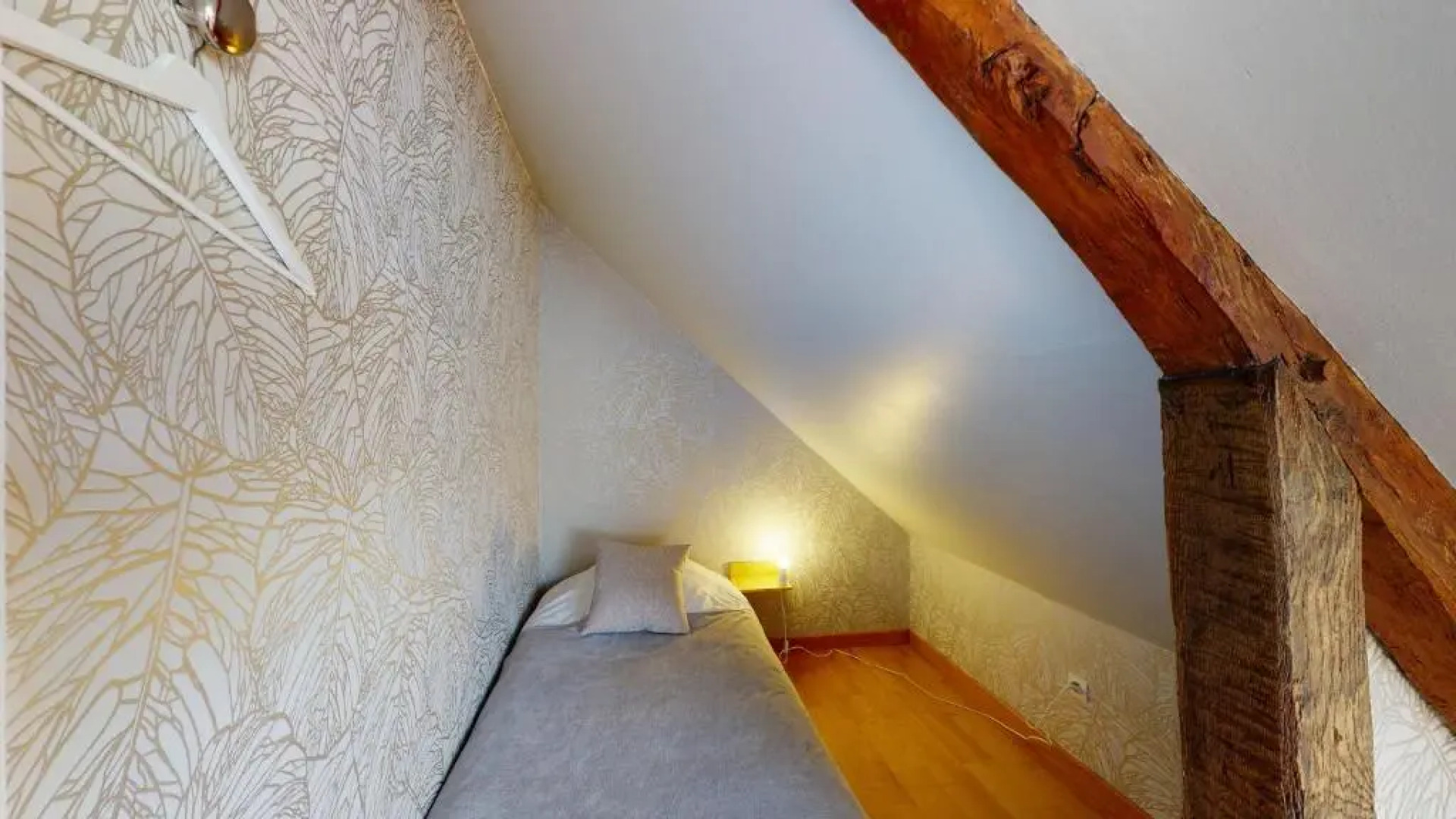 La Villa et Cours du Paradis gîte 4 étoiles, Billard BabyFoot, société La Clef Decamp