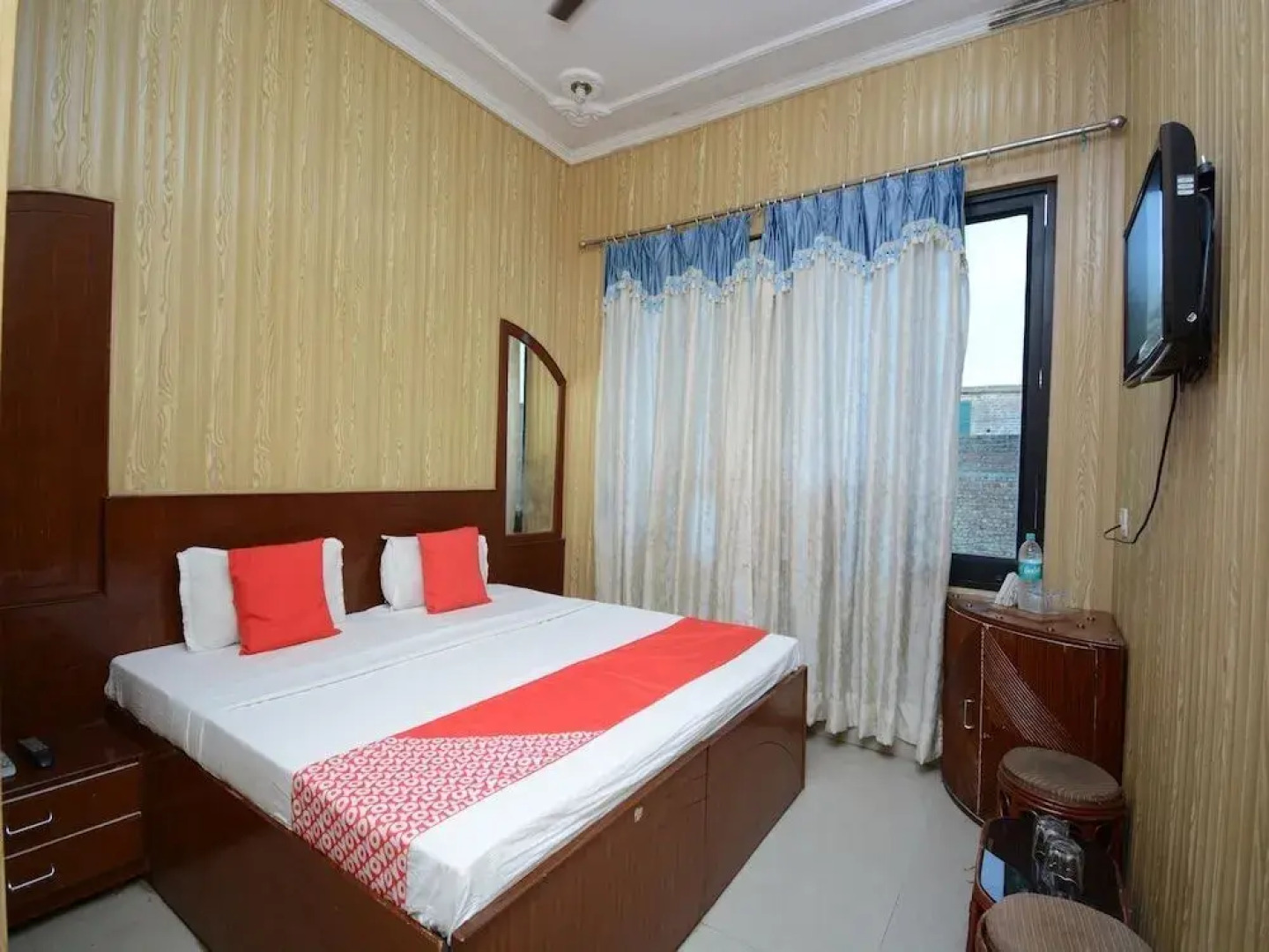 Nanda Lodge by OYO Rooms