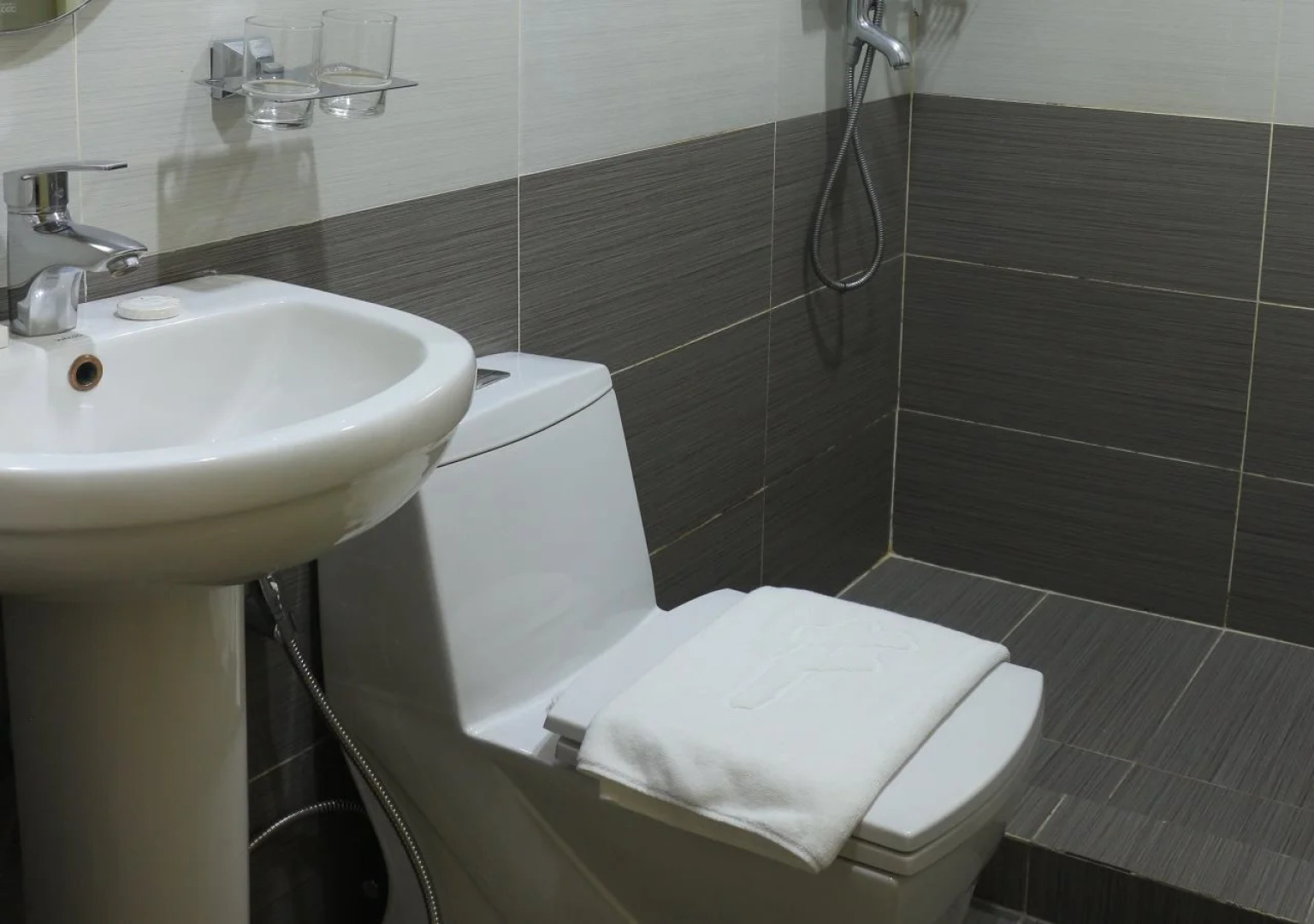 Prince Plaza II Hotel