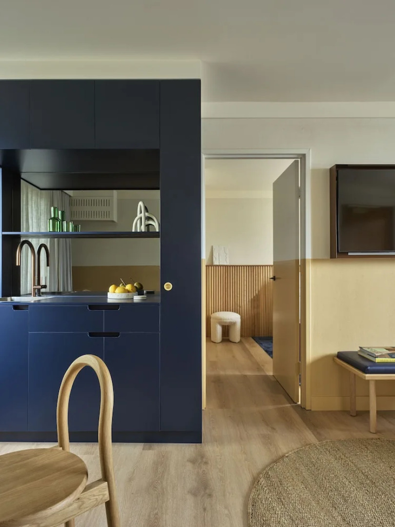 The Isla & Casita Motel