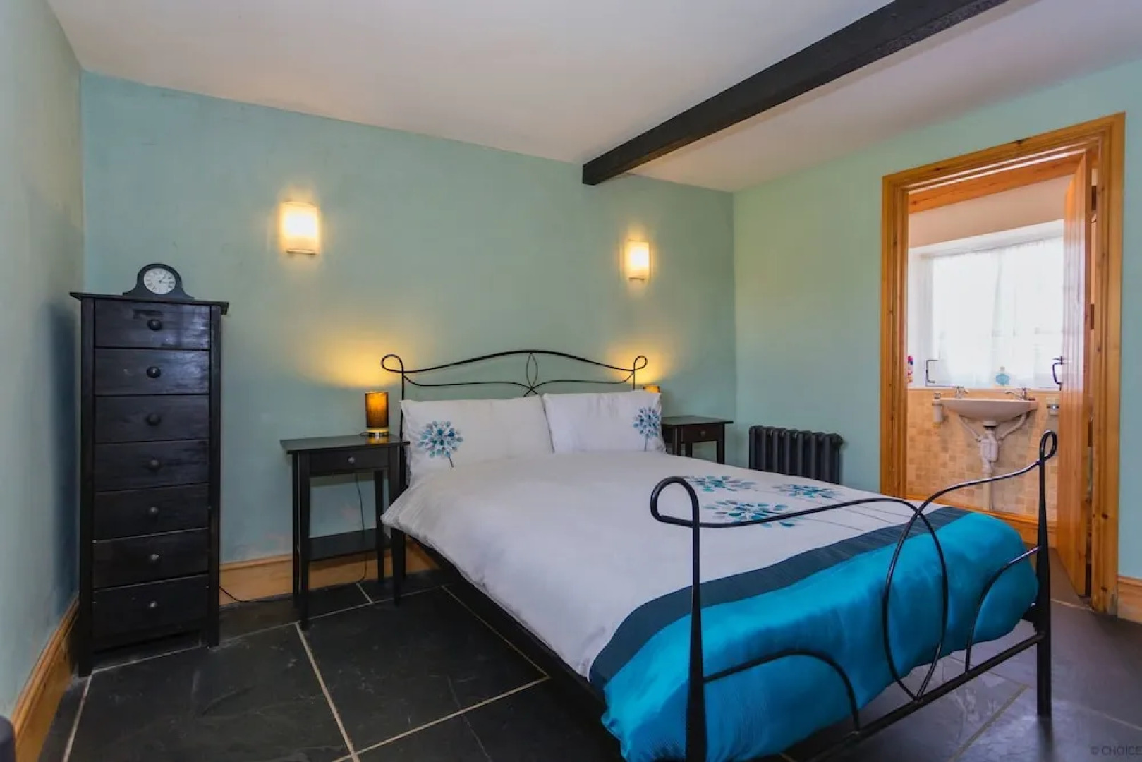 Braunton Poyers Farmhouse 6 Bedrooms