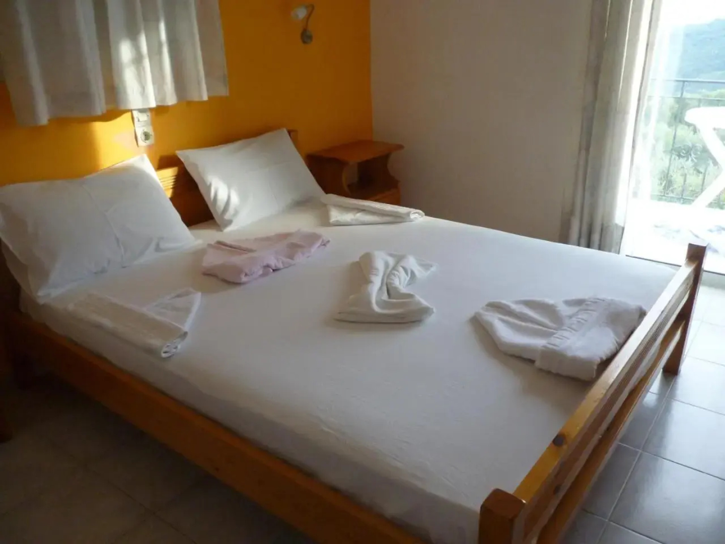 Babis Taverna & Rooms