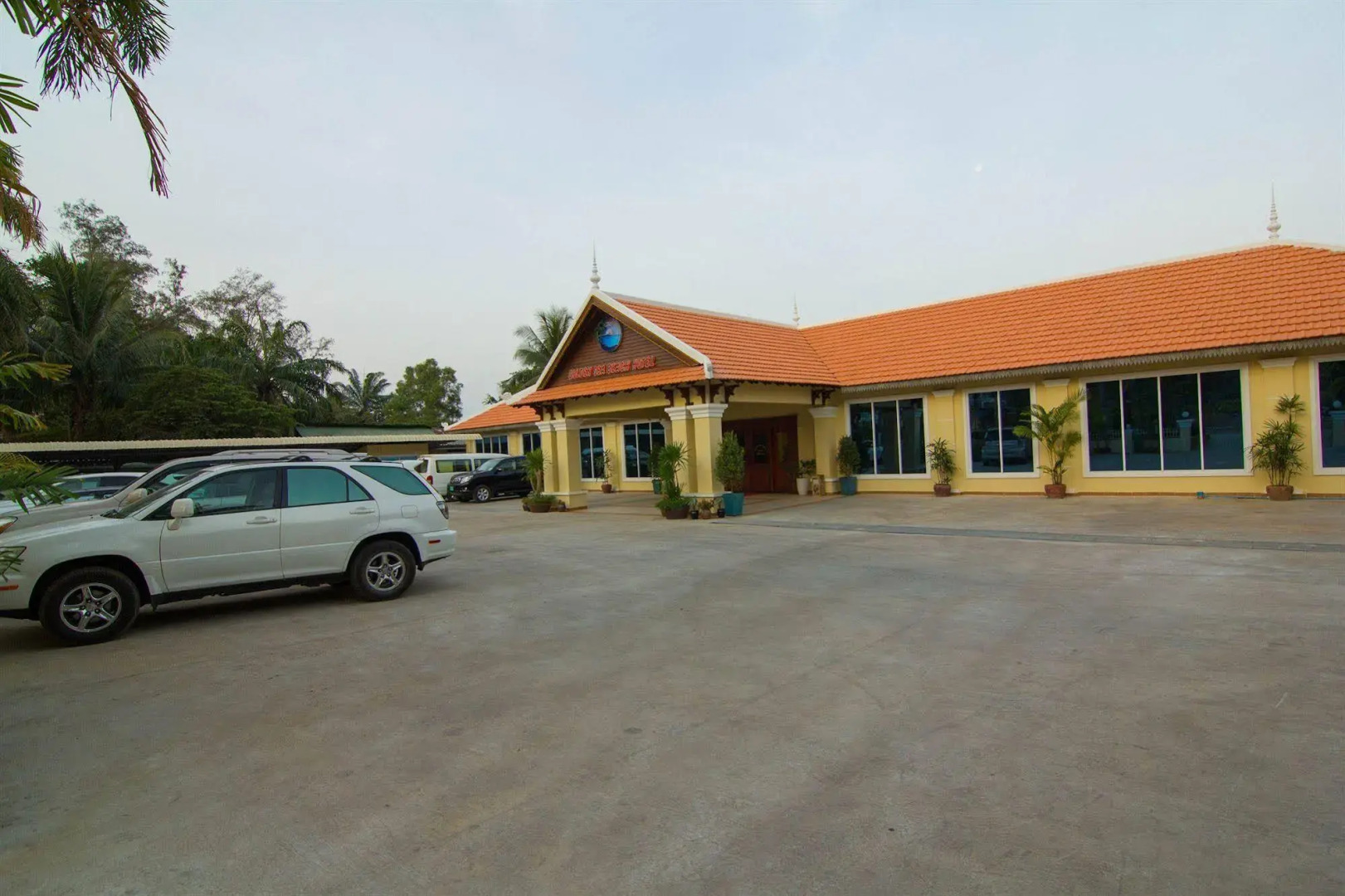 Golden Sea Beach Hotel