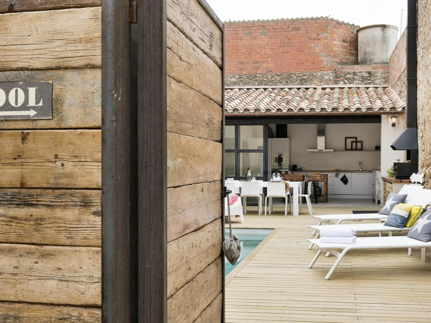 Luxurious Traditional Catalan House With Pool in Marenya, Costa Brava-empordà