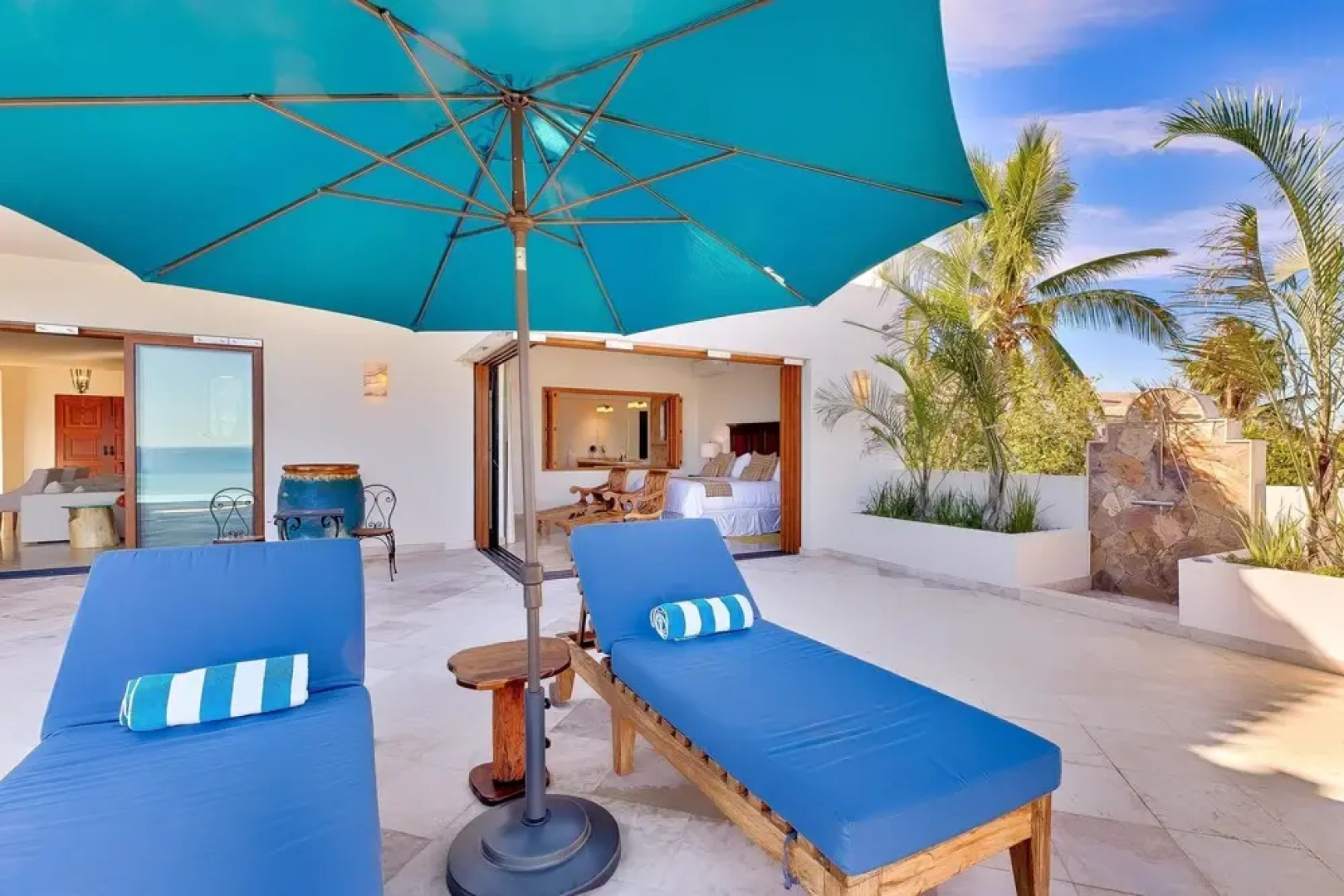 Oceanfront Getaway Near Cabo Pulmo: Villa Bahia de los Frailes