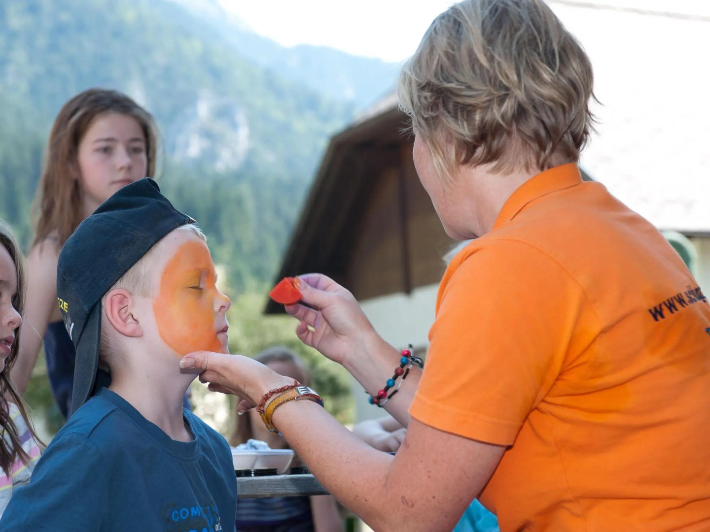 Nice air-conditioned chalet, in a holiday park, 2.5 km. from Hermagor