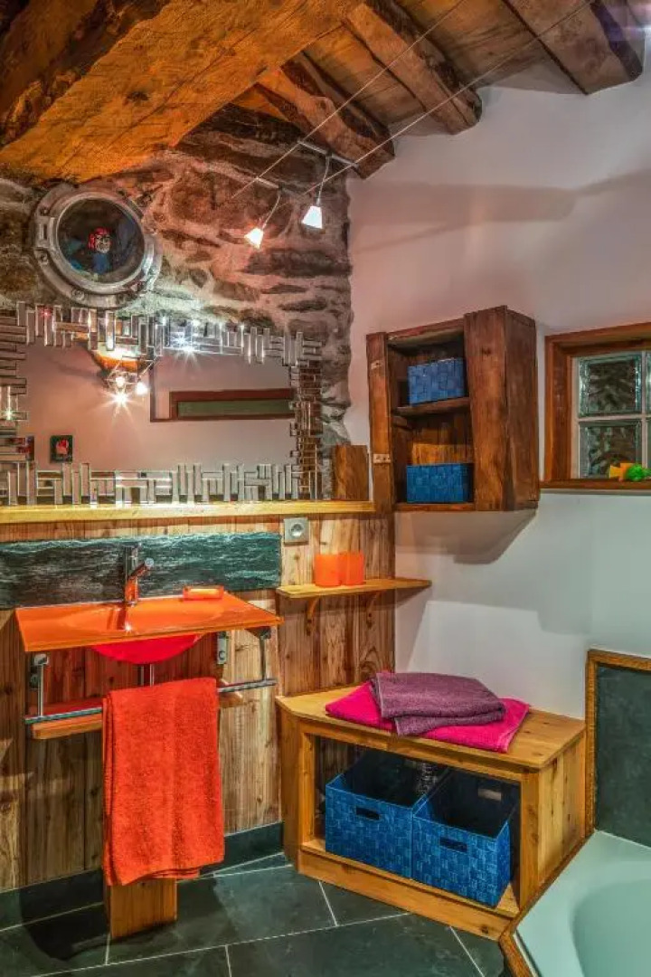 The Dragon Barn - Studio