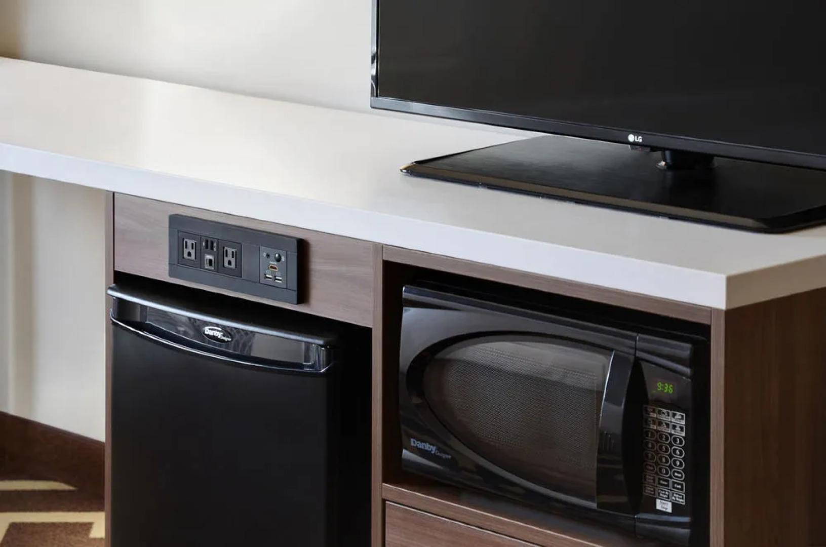 Hotello by Pomeroy Vegreville