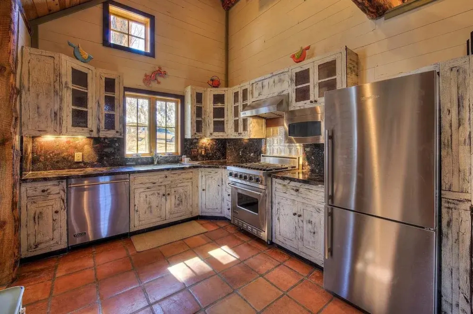 Luxe Log Cabin ~ 15 Mi to Downtown Moab!