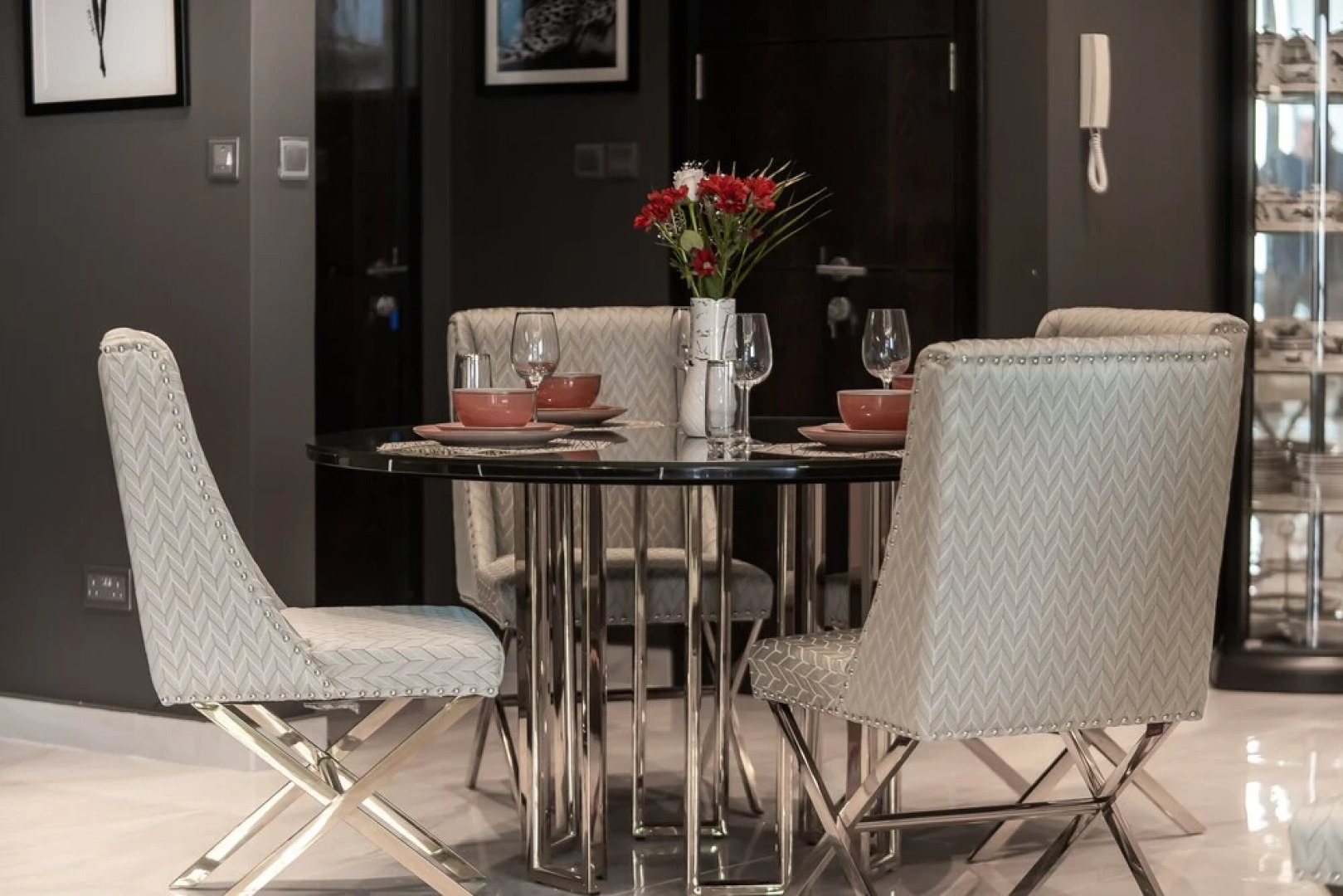 HiGuests - The Marina Torch