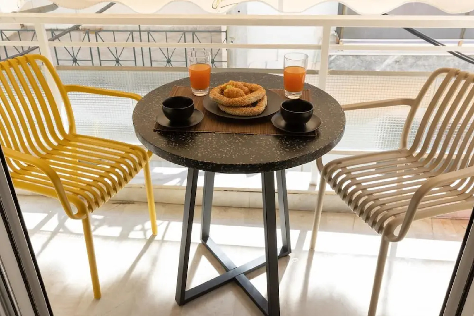 Urban Apartment in Egaleo