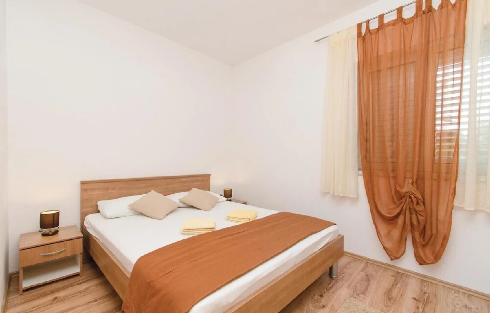 Beautiful Home in Blato With Wifi and 5 Bedrooms