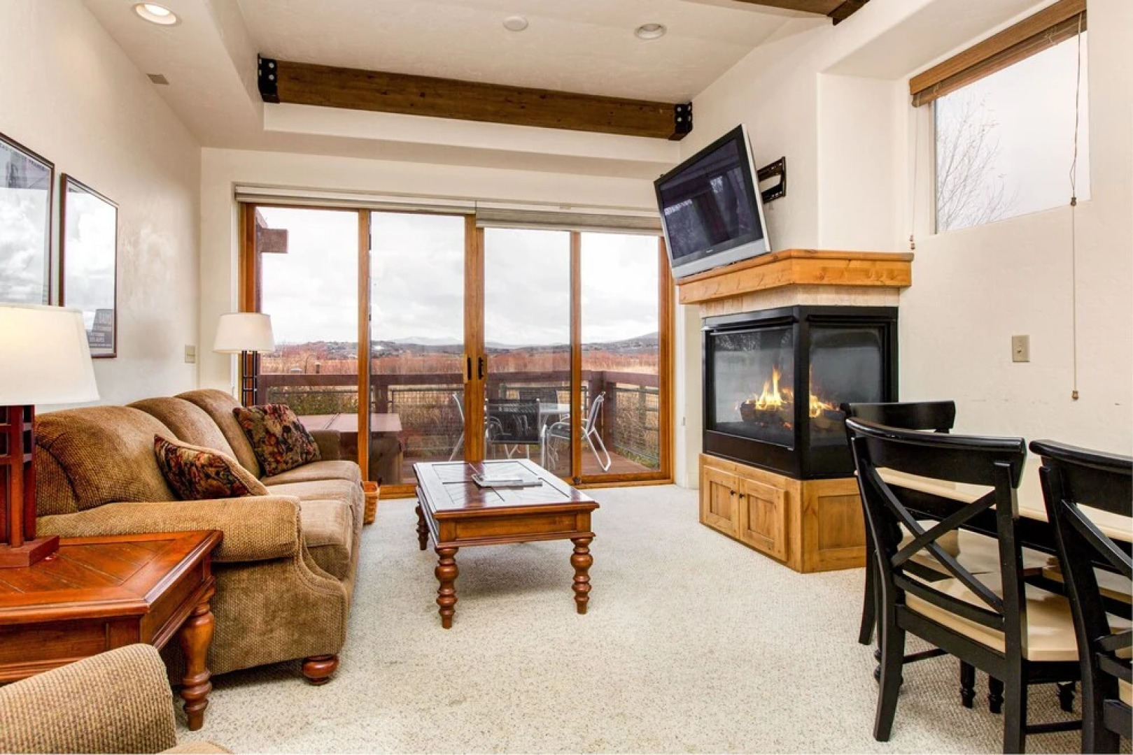 2BR Newpark Townhouse with Hot Tub by RedAwning