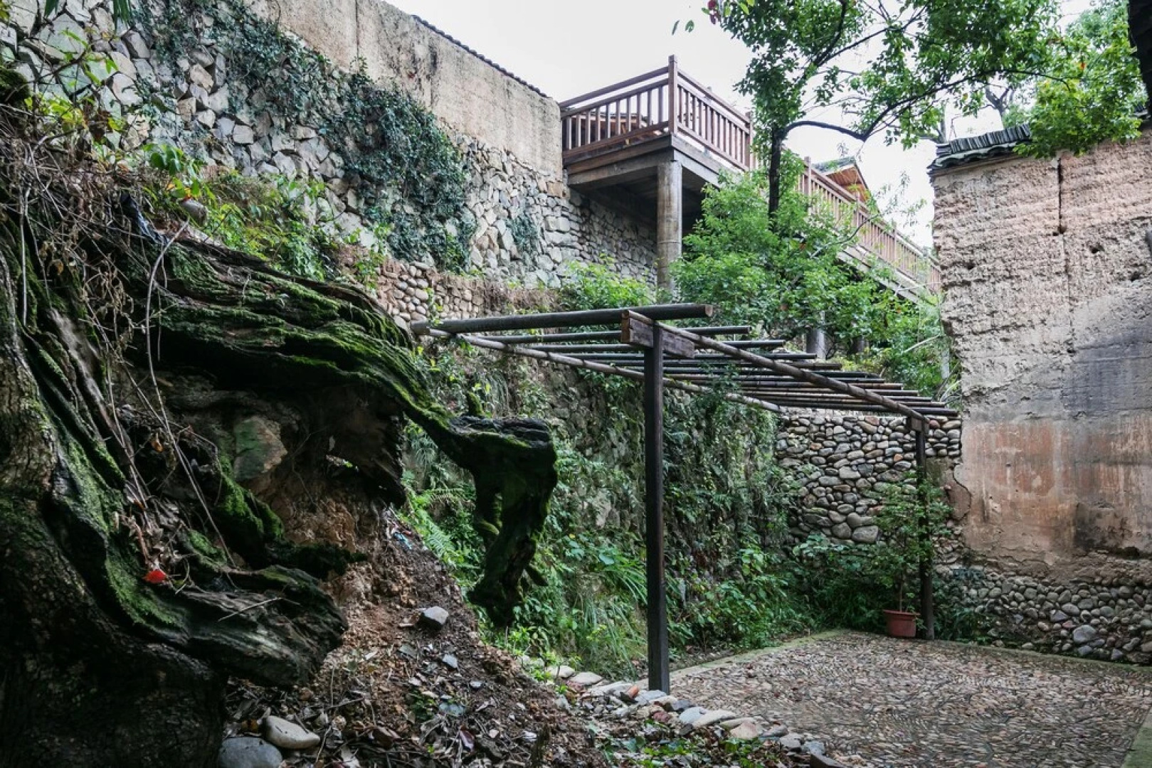 Xiananshan Village Hotel