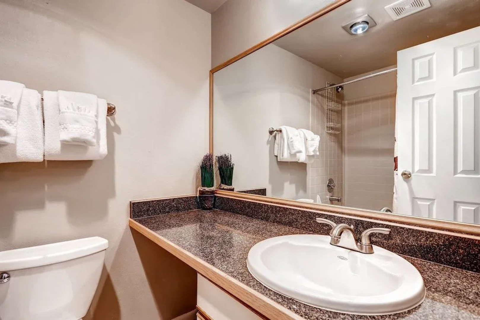 Wildwood Suites Apartment