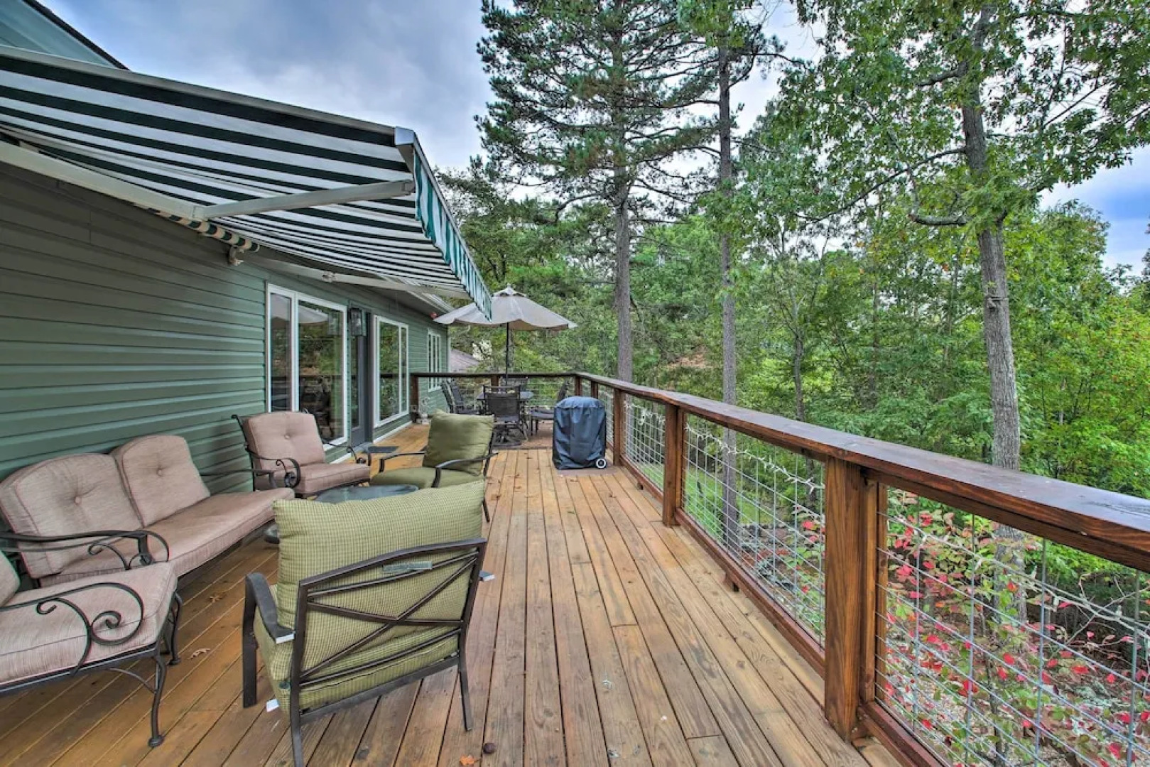 3 Mi to Lake Desoto: Home w/ Furnished Deck!