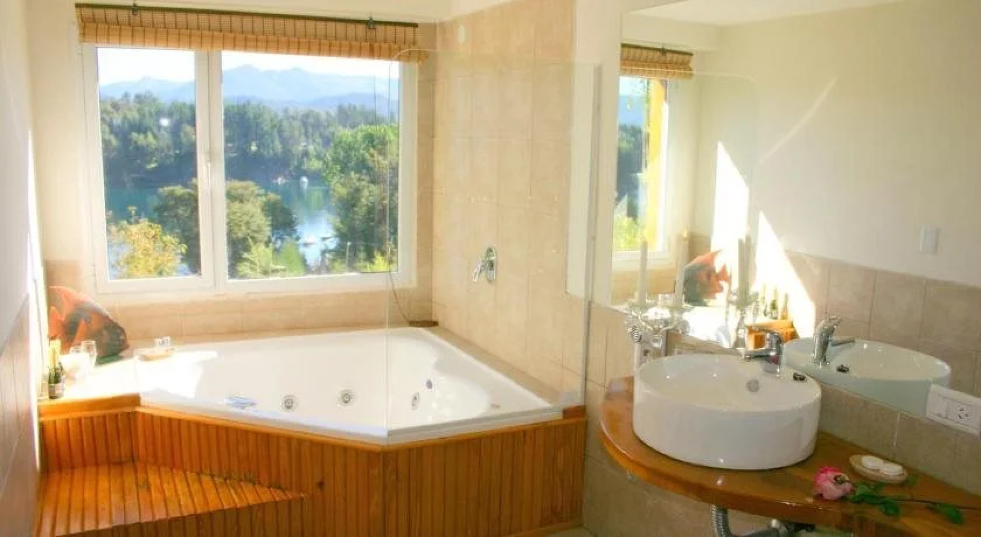 Las Ramblas De Puerto Manzano / Suite Boutique Villa La Angostura