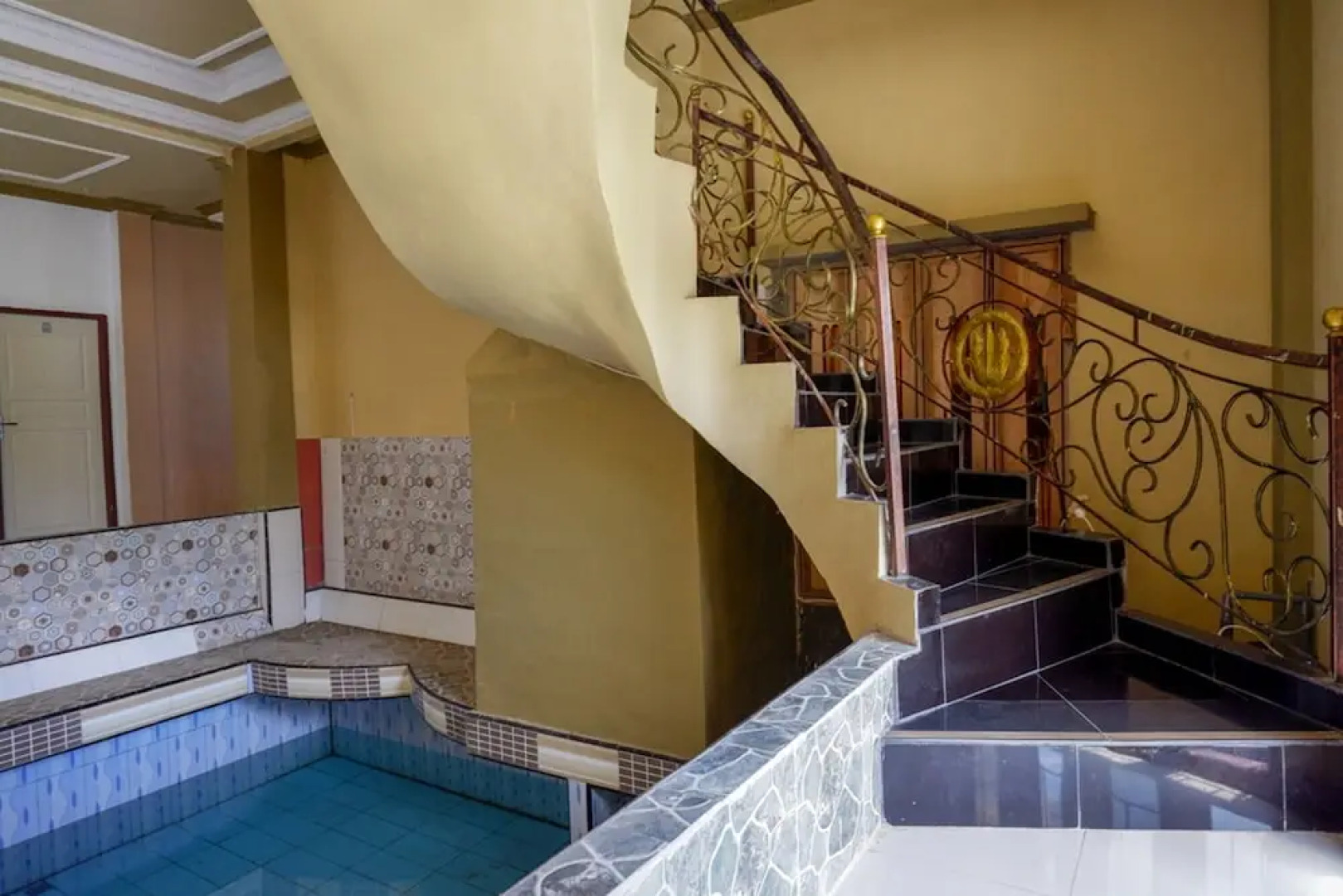 RedDoorz near Betoambari Airport Bau Bau