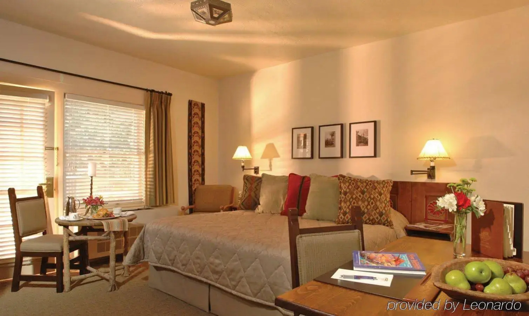 Bishop's Lodge, Auberge Collection