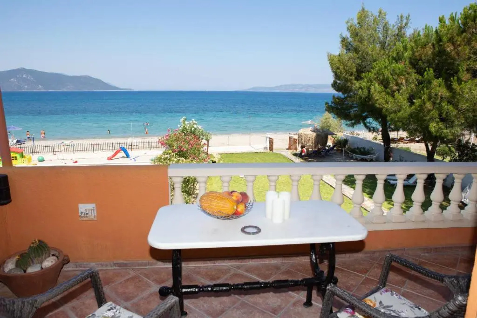 Pampas Seafront villa, 6 bedrooms, North Evvoia