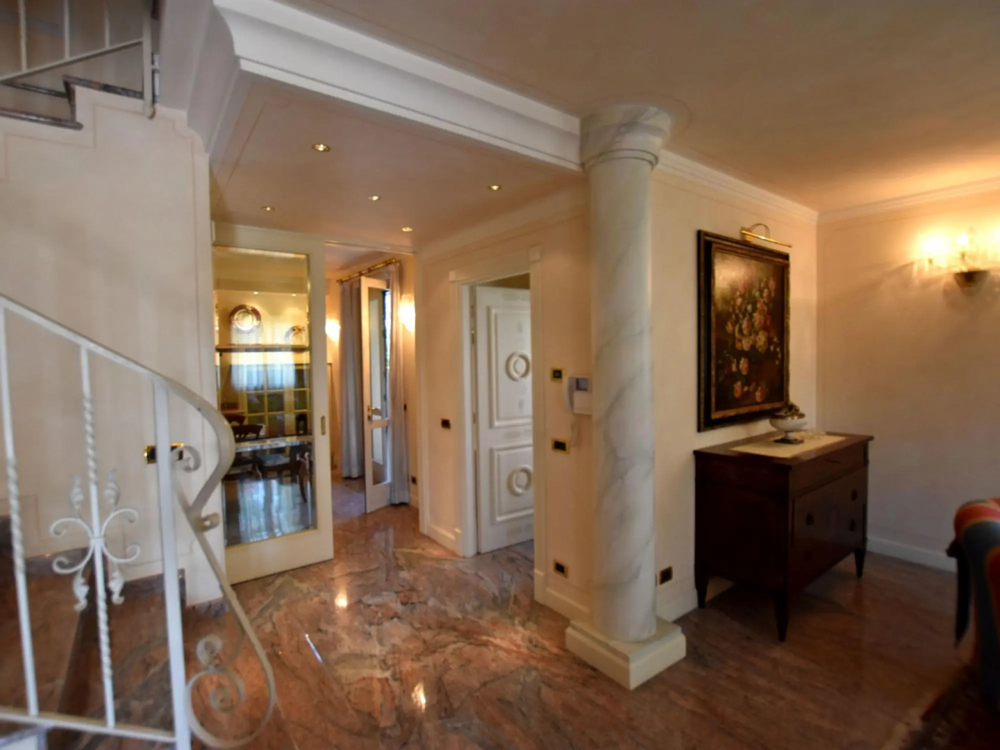 Luxurious Villa in Lombardy with Garden and bubble bath