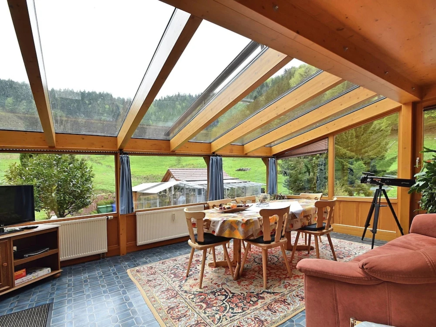 Paradisiacal Apartment in Wieden With Garden