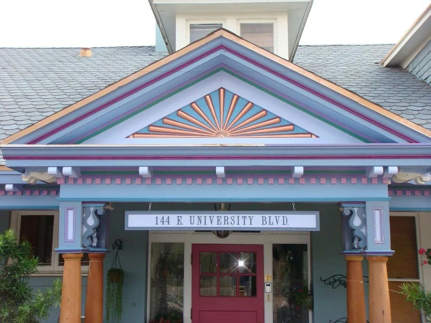 The Big Blue House Inn Boutique Hotel