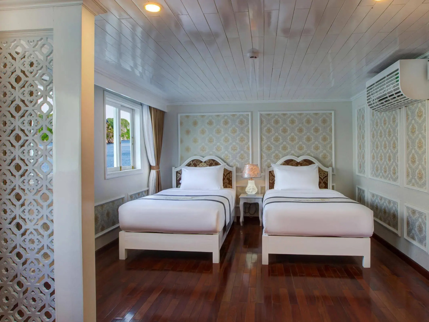 Signature Royal Halong Cruise