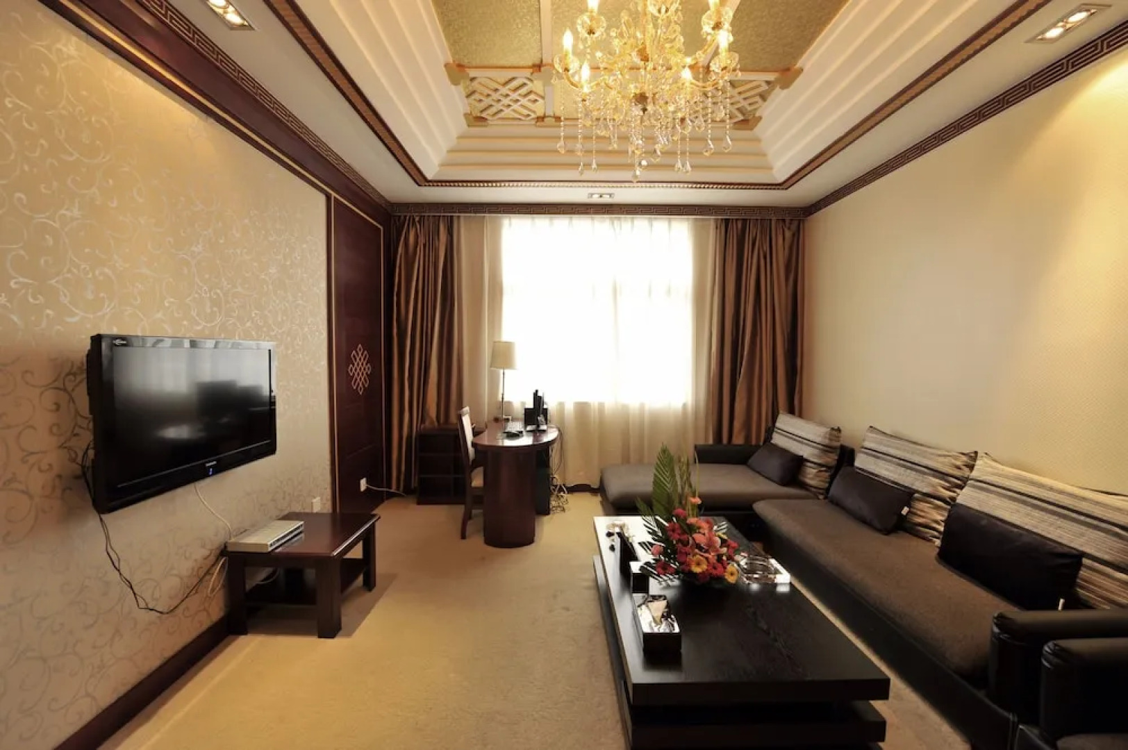 Shangri-La Original Density Hotel