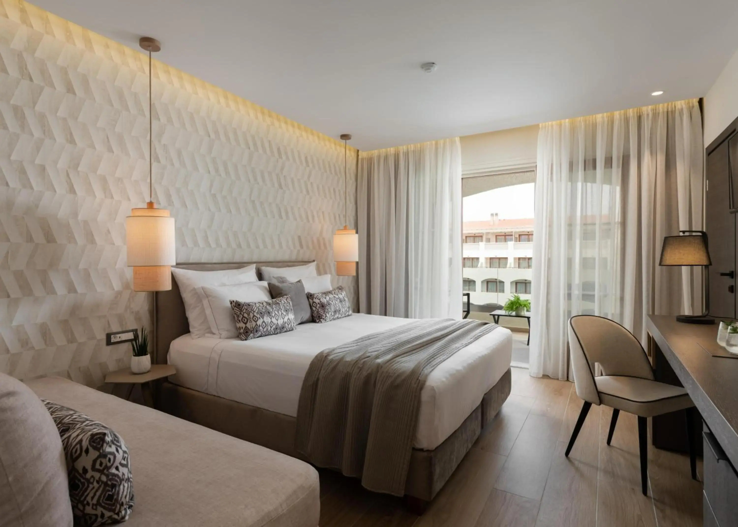 Theartemis Palace