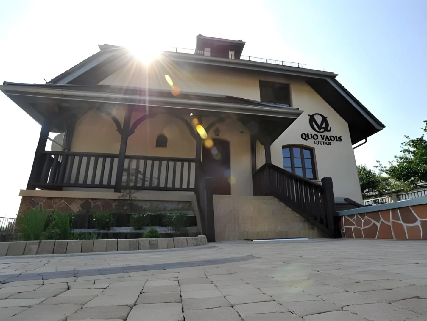 Quo Vadis Lounge Bed & Breakfast