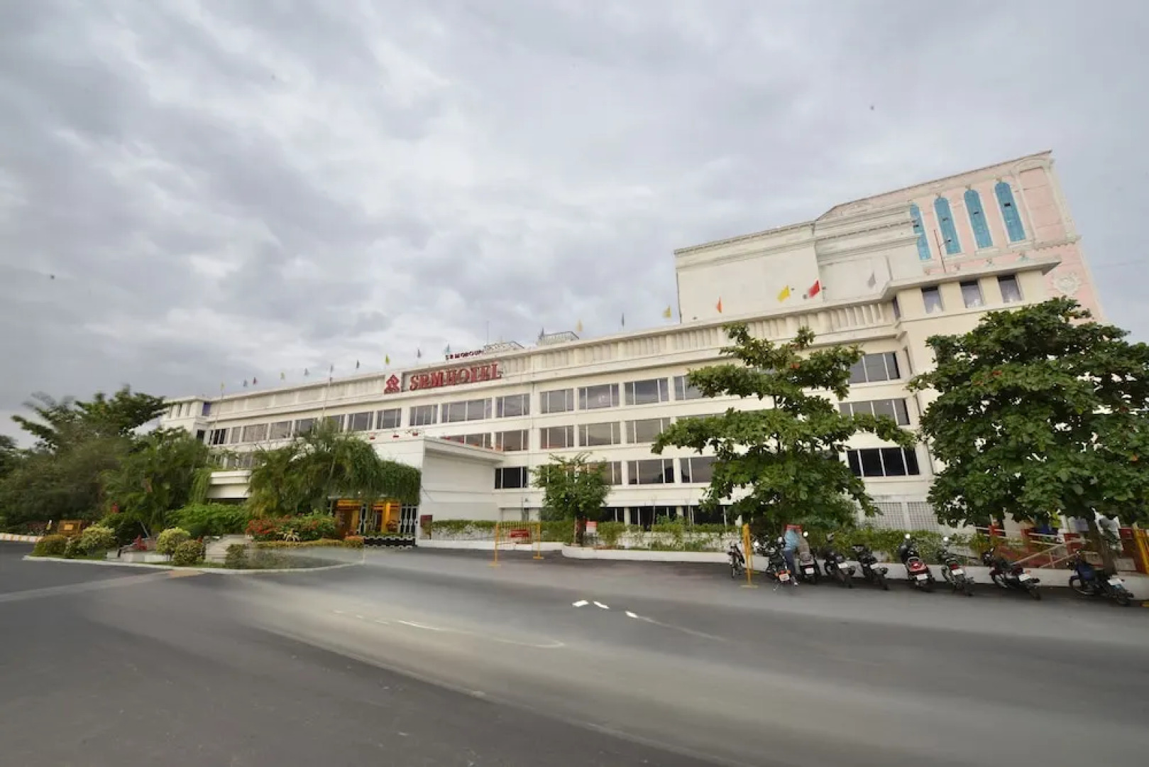 SRM Hotel