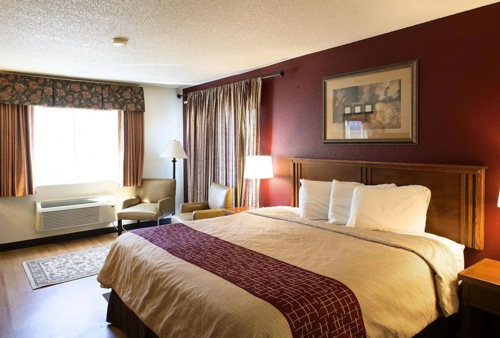 Red Roof Inn & Suites Omaha - Council Bluffs