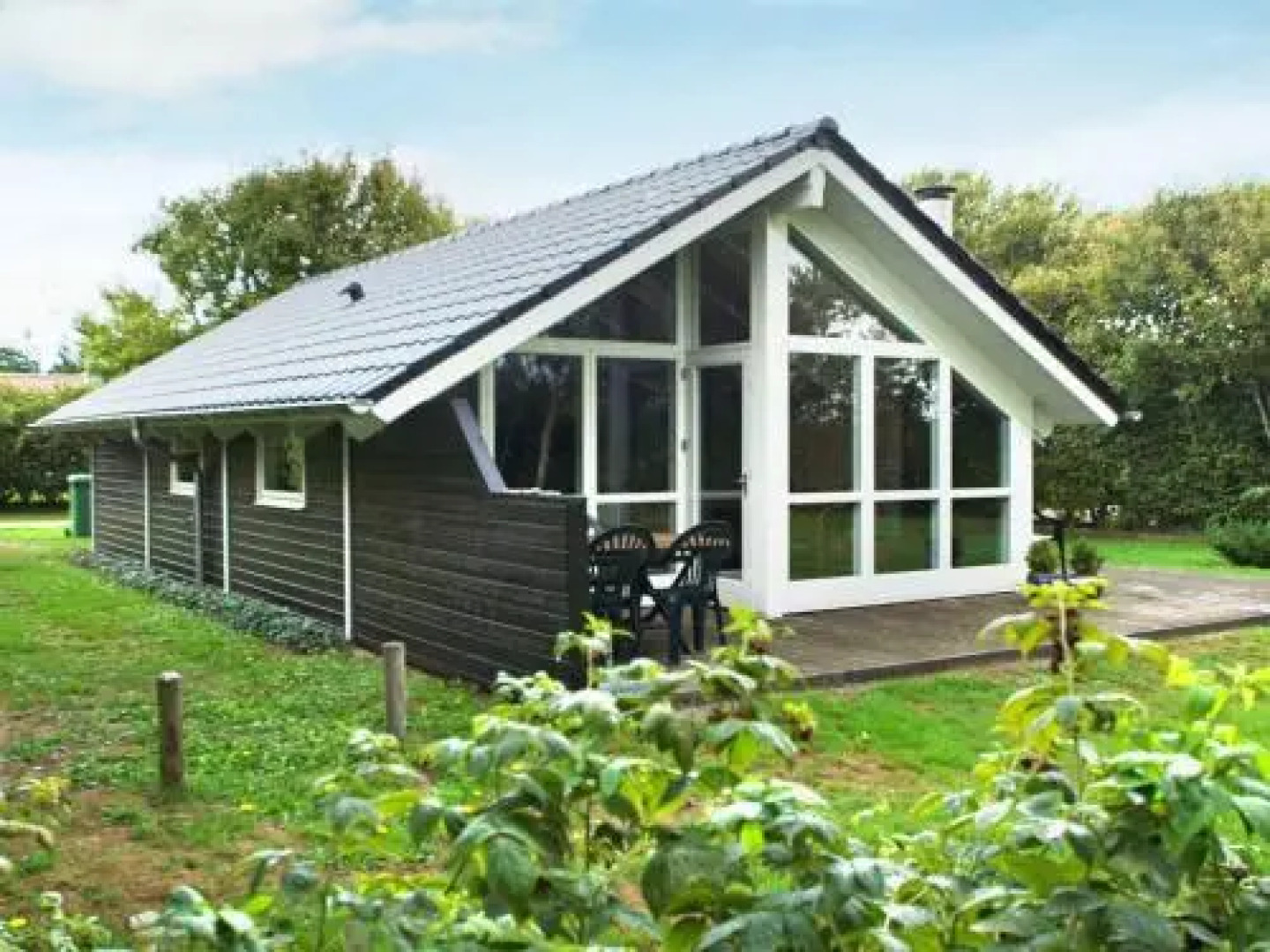 Three-Bedroom Holiday home in Tarm 5