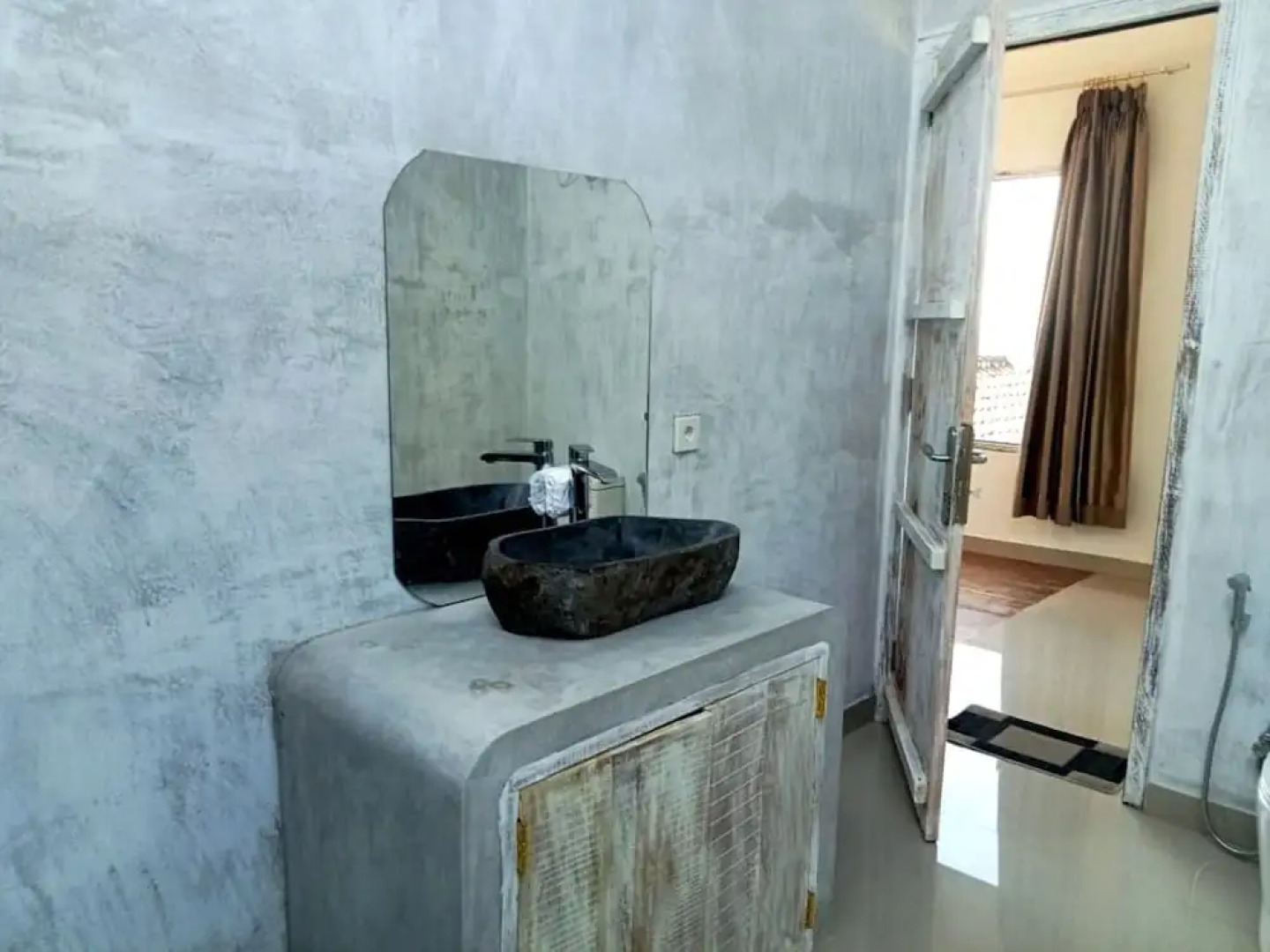 Wawa Wewe Rock Resort